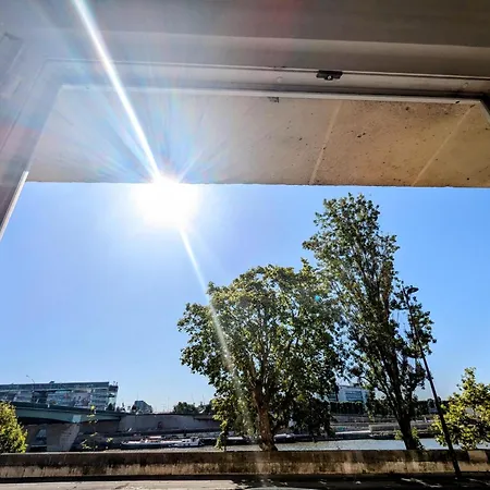 Seine-side Suite, A Walk From Eiffel & Stadiums Appartement Paris